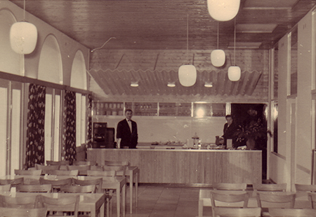 Die Milchbar unter der Terrasse des Studentenhauses 1954